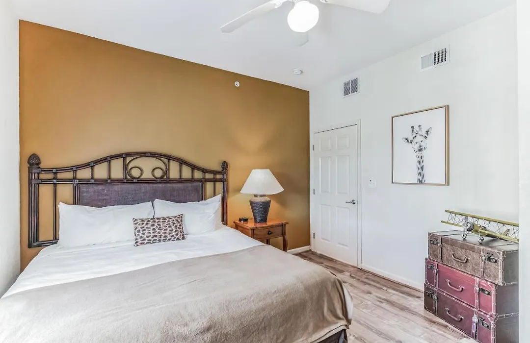 Pirate Ship Resort Condo-1